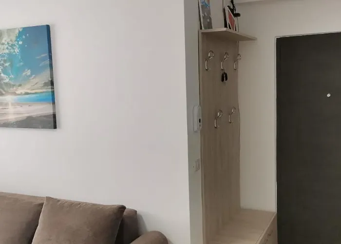 Apartamentul Lucmar *