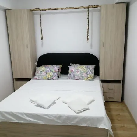 Apartamentul Lucmar Apartment