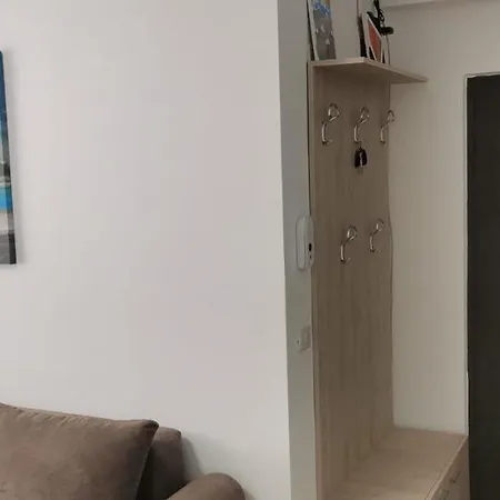 Apartamentul Lucmar *